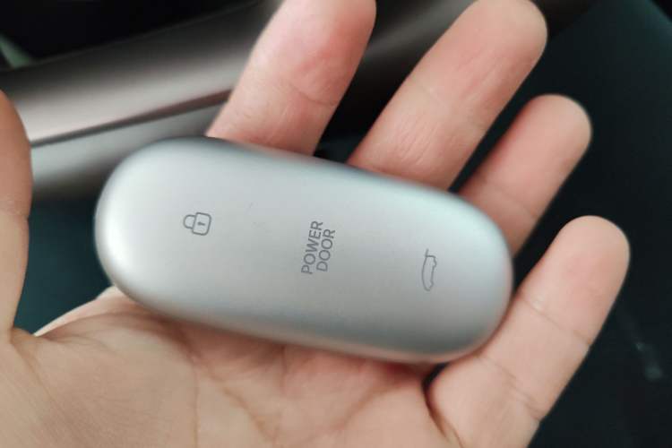 Used Li Auto MEGA 2024 Ultra Model
