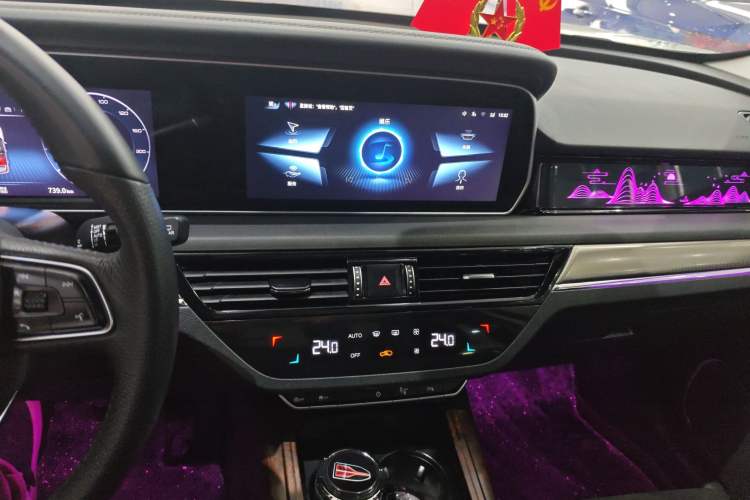 Used Hongqi HS5 2022 Revised Version 2.0T Smart Connect Flagship Edition
