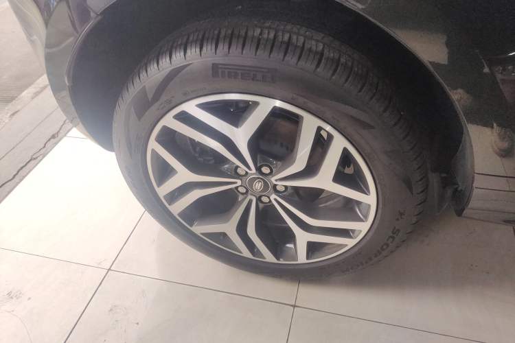 Used Land Rover Range Rover Evoque 2022 Facelifted Aurora L 249 PS R-Dynamic Luxury Edition