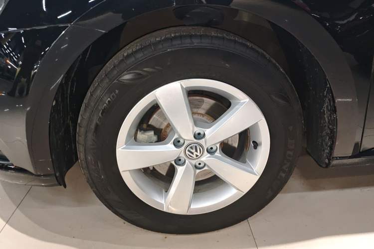 Used Volkswagen Lavida 2015 1.6L Automatic Fashion Edition
