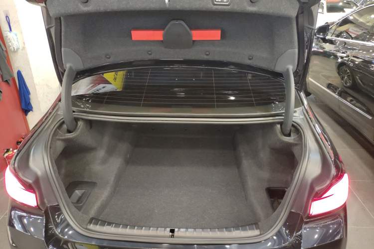 Used BMW 5 Series 2022 Restyled 530Li Leading Edition M Sport Package
