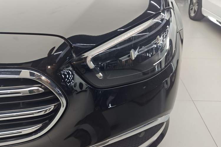 Used Mercedes-Benz E-Class 2023 Updated E 300 L Fashion Edition
