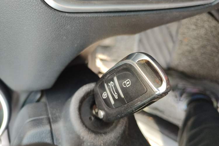 Used Peugeot 308 2014 Enjoy Edition Classic 1.6L Manual YouShang Model