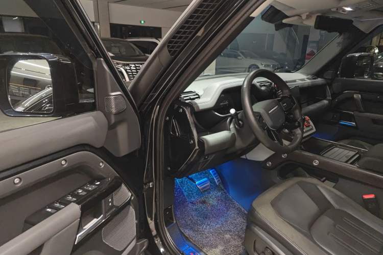 Used Land Rover Defender 2020 110 P400 SE
