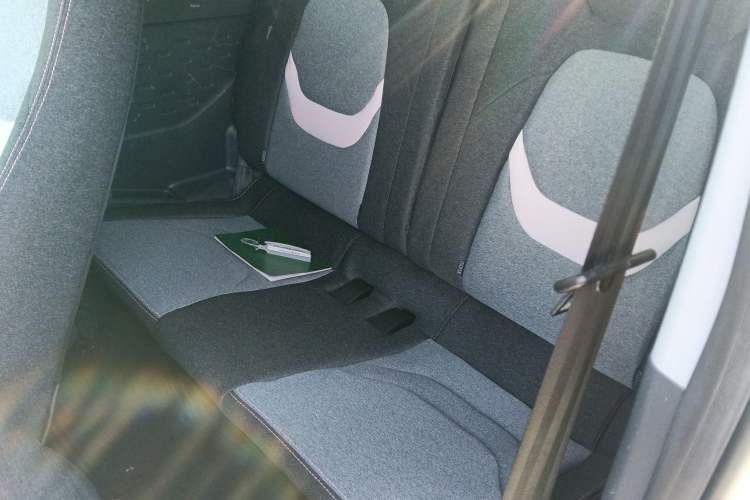 Used Chery QQ Ice Cream 2022 170km Sundae Phosphate Lithium-Ion