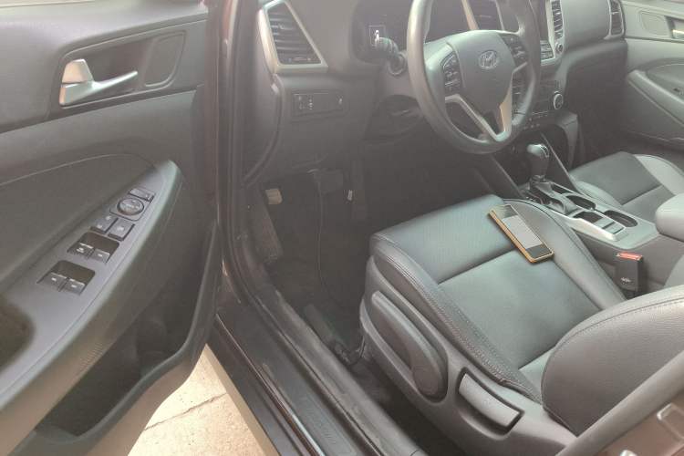 Used Hyundai Tucson 2015 1.6T Dual-Clutch Two-Wheel-Drive Smart Model
