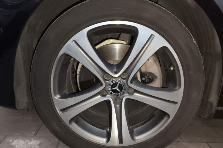 Used Mercedes-Benz E-Class 2018 Facelift E 200 L Sport Edition
