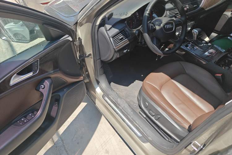 Used Audi A6L 2014 30 FSI Technology Model
