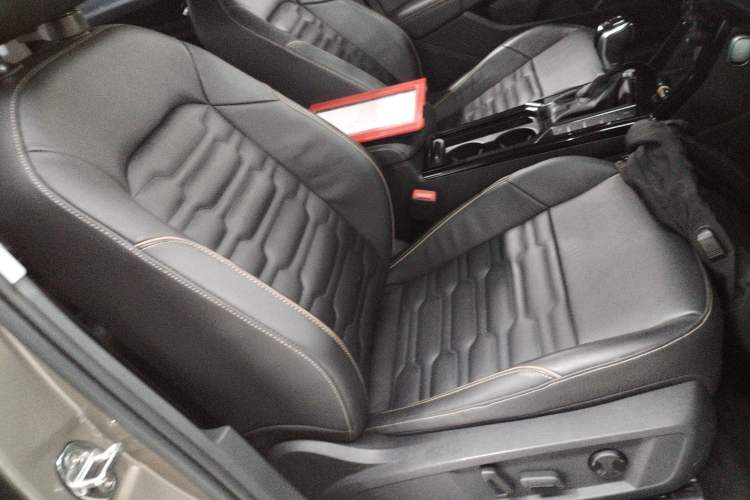 Used Volkswagen Passat 2019 330TSI Elite Edition China VI
