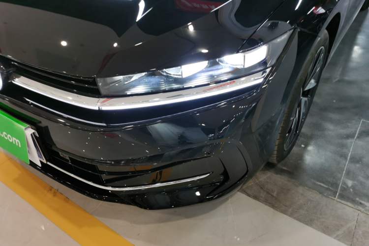 Used Volkswagen Magotan 2024 380TSI DSG Prestige Edition DaMai Package
