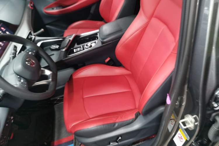 Used Changan UNI-T 2020 1.5T Prestige Version
