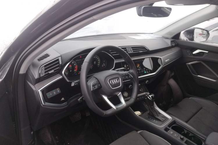 Used Audi Q3 2022 35 TFSI Fashion Dynamic Model