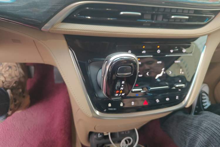 Used Buick GL8 2021 ES Land Cruiser 653T Luxury Edition