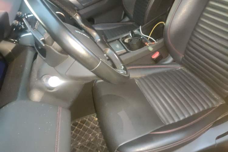 Used Land Rover Discovery Sport 2020 249 PS R-Dynamic Performance Edition