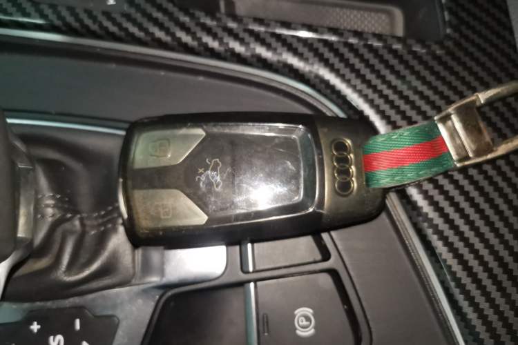 Used Audi A4L 2019 40 TFSI Fashion Edition China VI Emission Standard