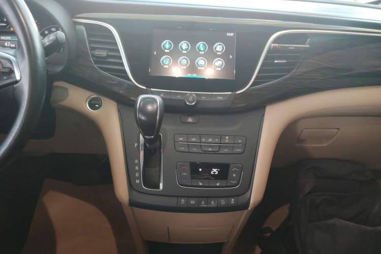 Used Buick GL8 2018 ES 28T Premium Model China VI Standard
