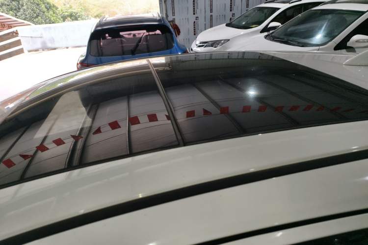 Used Honda Vezel 2017 1.8L CVT Front-Wheel Drive Pioneer Edition