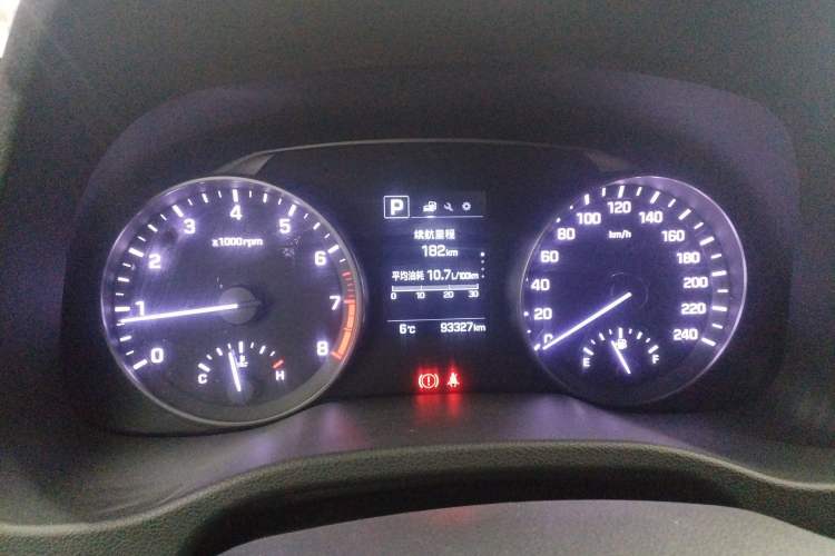 Used Hyundai Elantra 2016 1.6L Automatic ZhiXuan – Elite Version