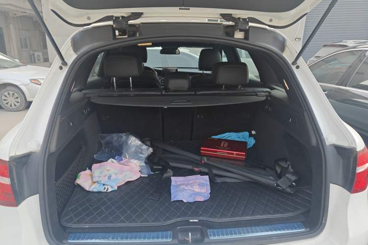 Used Mercedes-Benz GLC 2019 Facelift GLC 260 L 4MATIC Luxury Model
