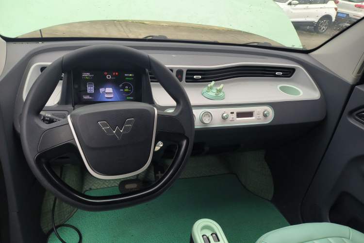 Used Wuling Hongguang MINIEV 2022 Macaron Premium Model – Lithium Iron Phosphate