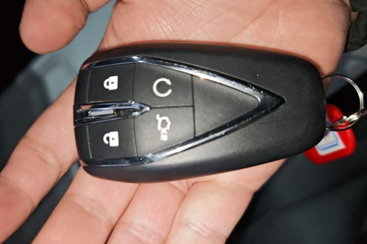 Used Changan UNI-Z New Energy 2024 Blue Whale Smart Electric iDD 125km Beyond Edition
