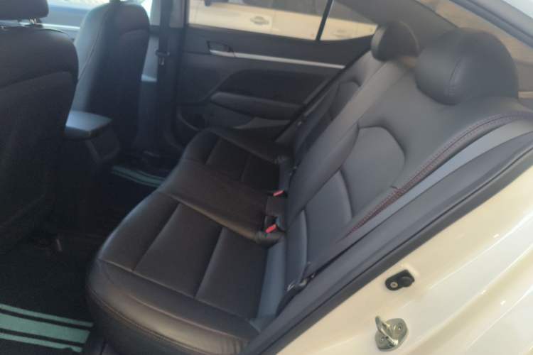 Used Hyundai Elantra 2016 1.6L Automatic ZhiXuan – Elite Version
