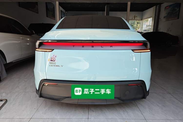 Used Tesla Model Y 2025 Rear-Wheel-Drive Version