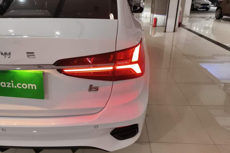 Used Roewe i5 2021 1.5L CVT Diamond Edition