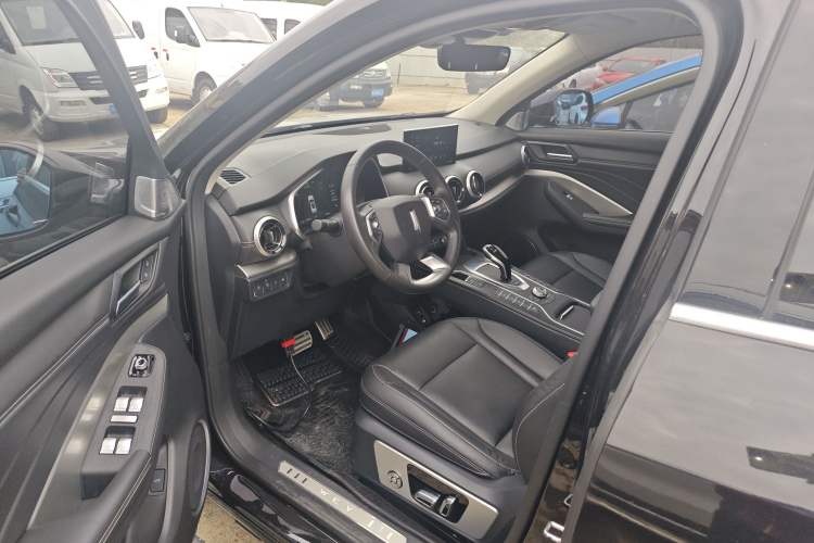 Used Wey VV6 2018 2.0T Two-Wheel-Drive Ultra-Luxury Version China V Standard