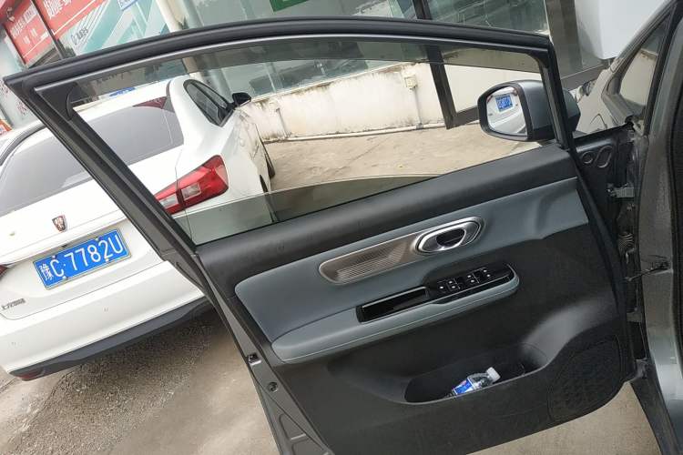 Used AION Y 2023 Younger Star Edition