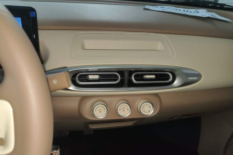 Used Wuling Hongguang MINIEV 2025 Four-Door Version Advanced Edition
