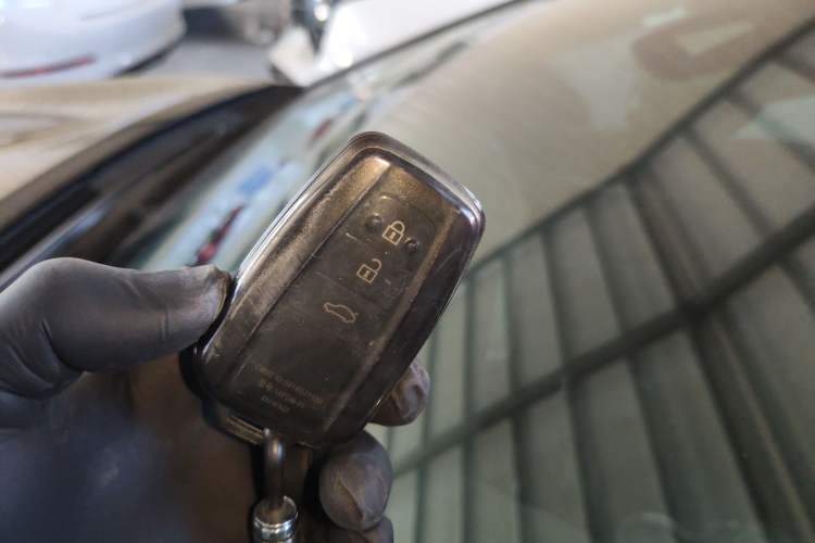 Used Toyota Camry 2021 2.0G Luxury Edition
