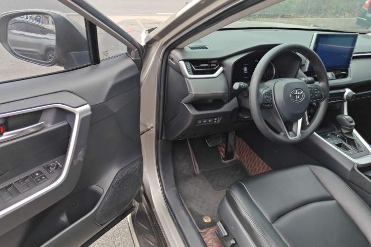 Used Toyota RAV4 2022 Dual-Engine 2.5L E-CVT Two-Wheel Drive Elite Edition