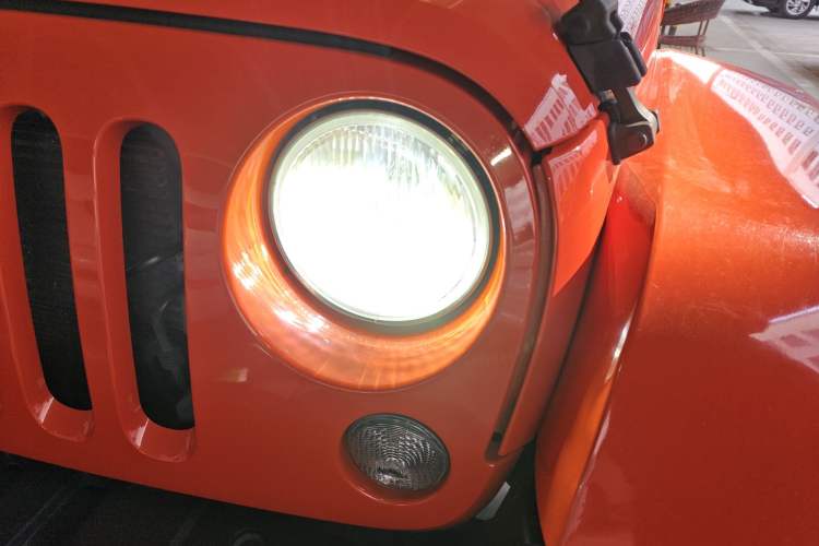 Used  Wrangler 2015 3.0L Sahara Four-Door Edition