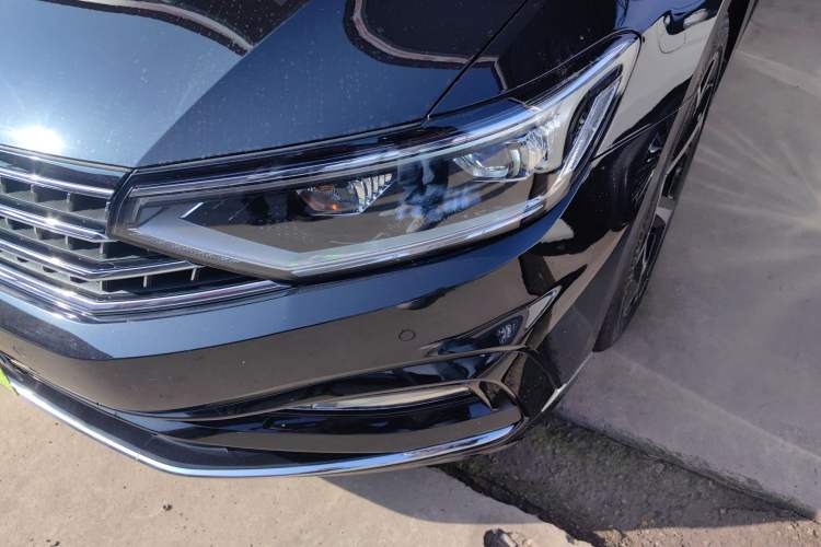 Used Volkswagen Magotan 2023 2 Million Units Limited Edition 330TSI DSG Leading Version
