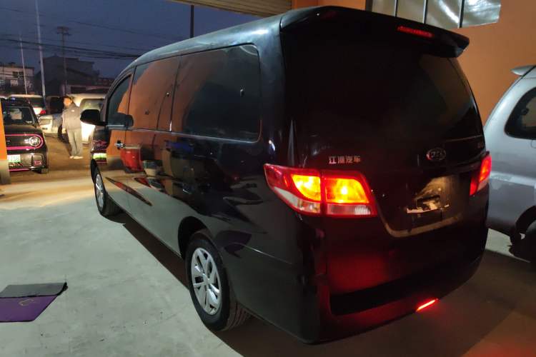 Used  M4 2019 Business & Travel Series 2.0L Manual Comfort Model China VI