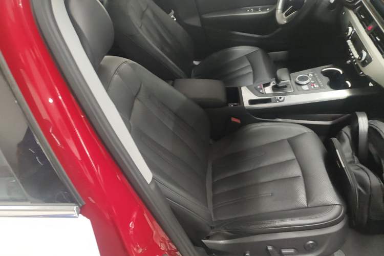 Used Audi A4L 2019 40 TFSI Fashion Edition China VI Emission Standard