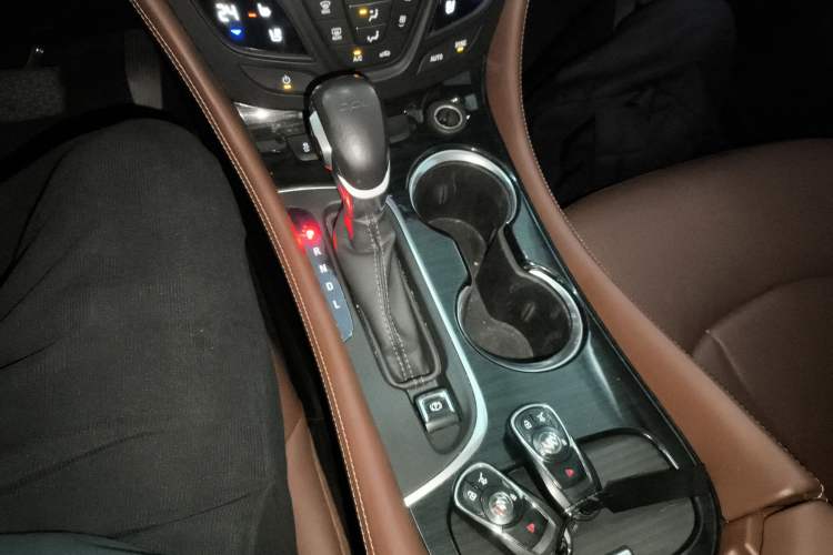 Used Buick Envision 2021 532T Two-Wheel-Drive Luxury Version