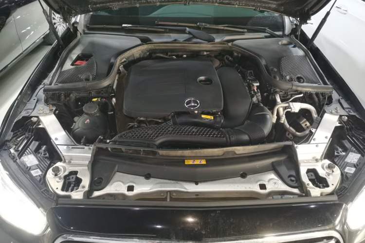 Used Mercedes-Benz E-Class 2023 Facelift E 260 L
