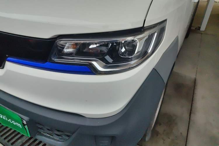 Used Foton Intelligent Blue Elf E7 2024 Facelifted All-Electric Van Flat Roof 2 Seats Evey Lithium Energy 41.86 kWh