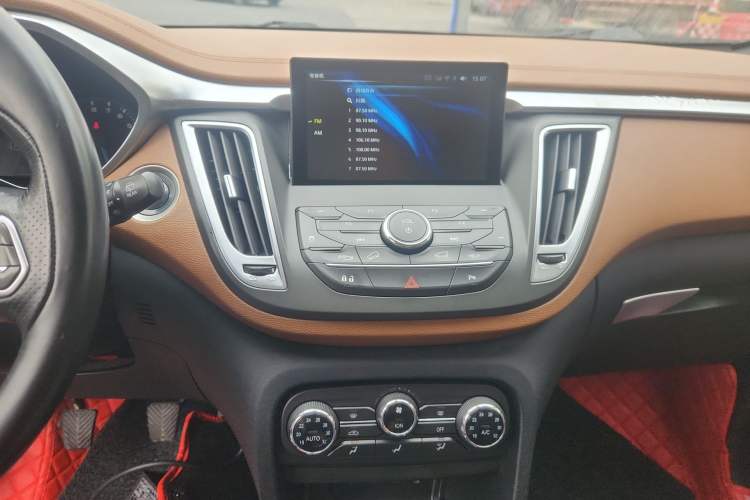 Used Soueast DX7 2015 1.5T Manual Luxury Model
