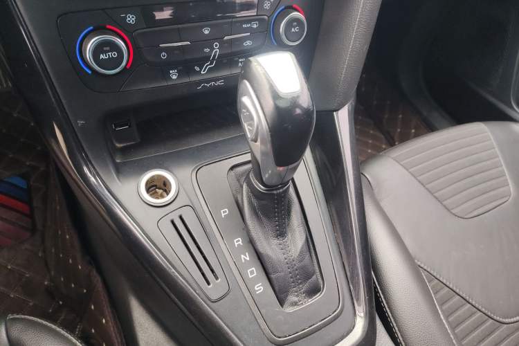 Used Ford Focus 2015 Sedan 1.6L Automatic Trend Model