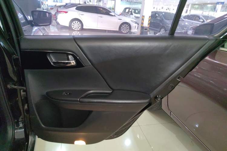 Used Honda Accord 2016 2.0L Comfort Edition
