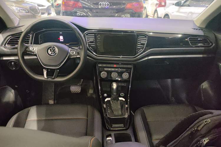 Used Volkswagen T-ROC 2021 280TSI DSG Two-Wheel Drive Comfort Connect 30th Anniversary Edition