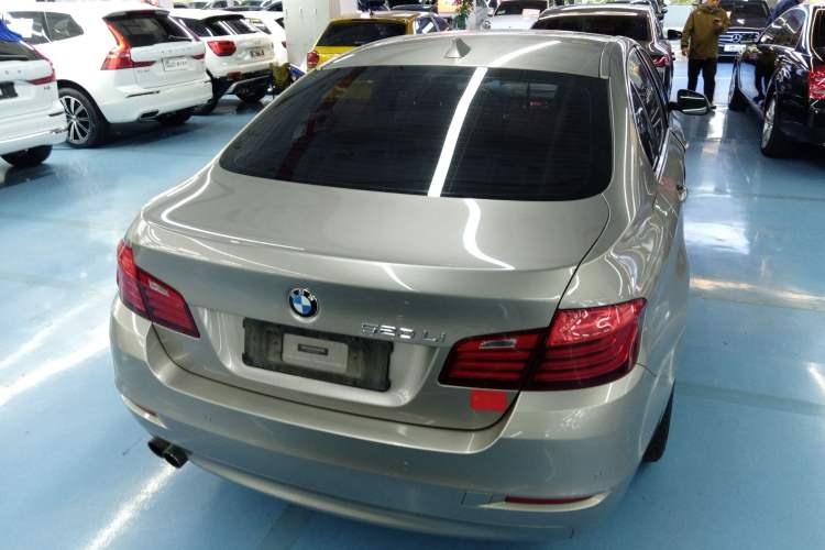 Used BMW 5 Series 2014 520Li Elegant Model
