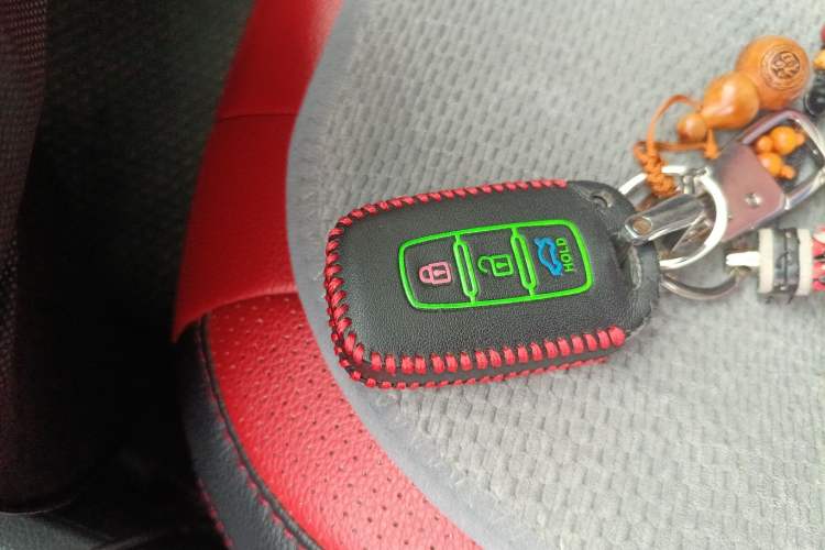 Used Kia K2 2012 Hatchback 1.6L AT Premium