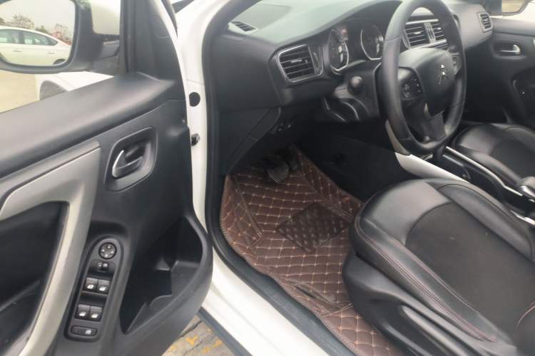 Used Citroen C3-XR 2015 1.6L Automatic Pioneer Model