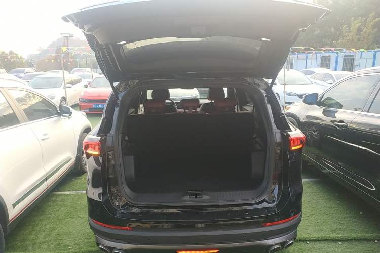 Used JETOUR X70 PLUS 2023 1.5T DCT Brave PLUS 5-Seater
