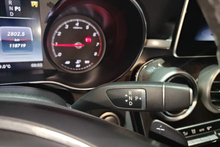 Used Mercedes-Benz GLC 2019 Facelift GLC 260 L 4MATIC Luxury Model
