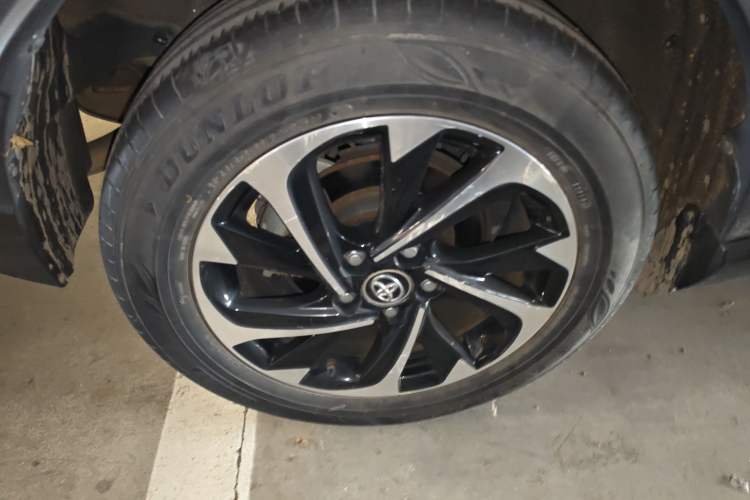 Used Toyota IZOA 2018 2.0L Yixuan Version China V Standard
